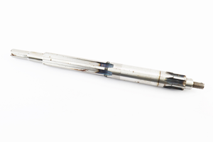 Вал главный КПП R 190N- R 195N (L - 375 мм, + вал отбора мощ.)